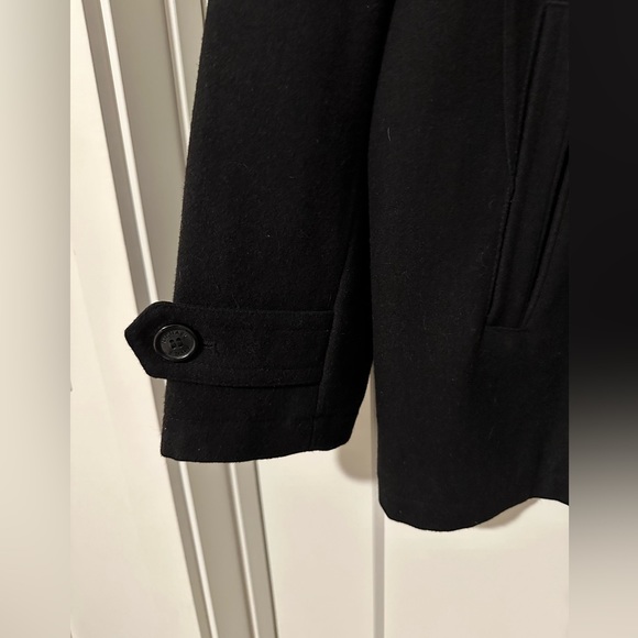 Michael Kors Men's (M) Wool Blend Black Pea Coat Button-Up Lined. Retail: $325 - Picture 4 of 12